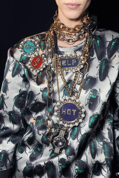Look 7